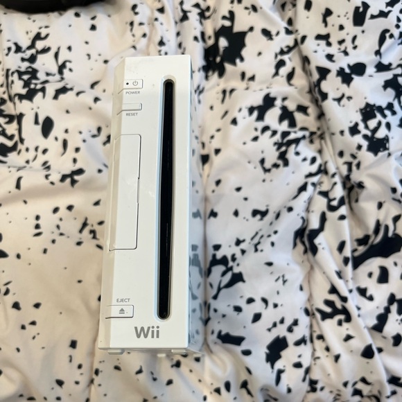 Wii plus 7 games - Picture 2 of 4